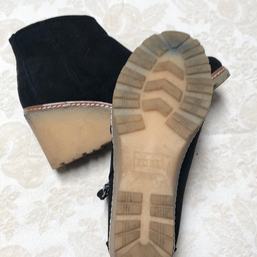 Toms - Picture 5 of 9